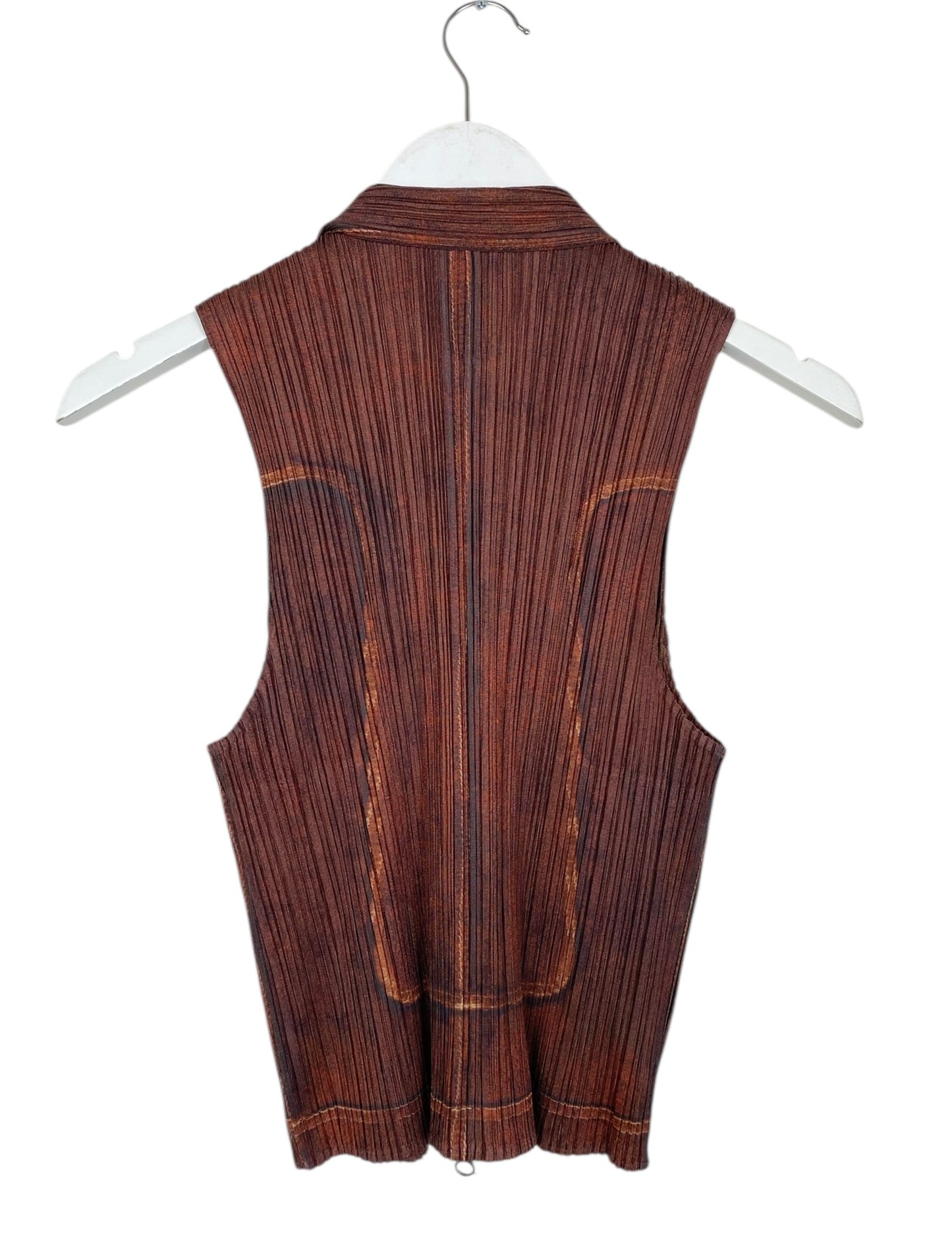 PLEATS PLEASE ISSEY MIYAKE