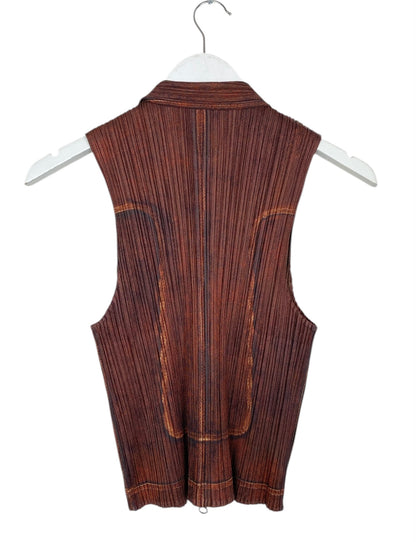 PLEATS PLEASE ISSEY MIYAKE