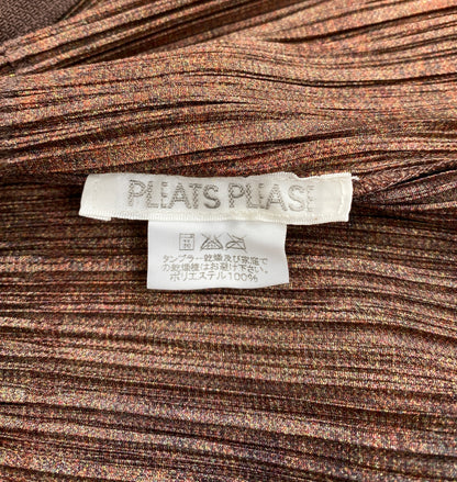 PLEATS PLEASE ISSEY MIYAKE